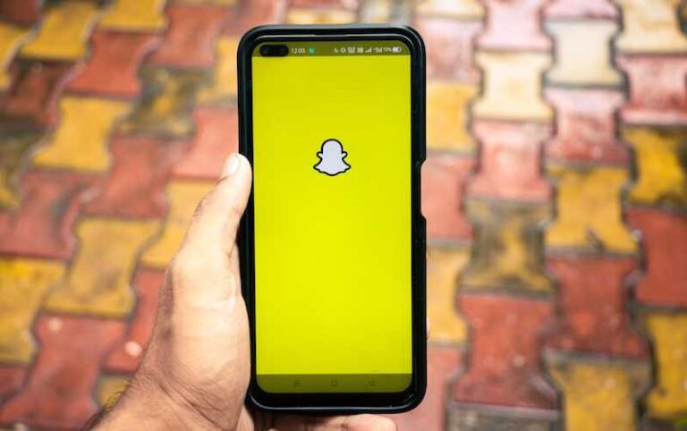 How to Hide, Leave or Remove Yourself from a Private Story on Snapchat